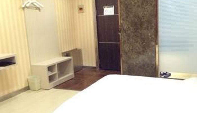 Zimmer - Golden Mango Express Hotel