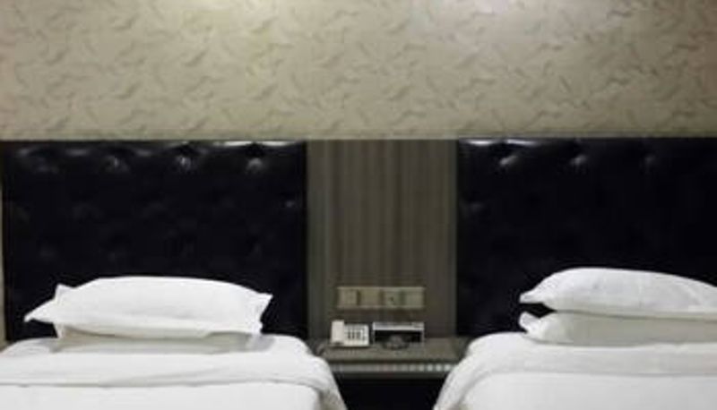 Zimmer - Naya Hotel