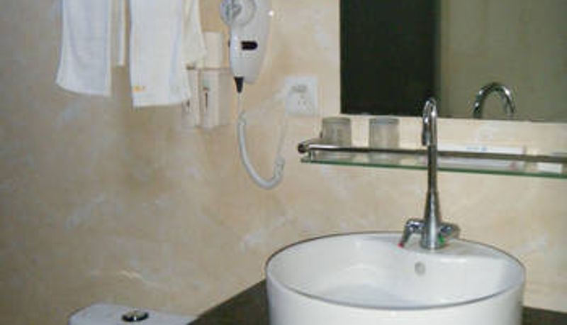 Kamer - HSBC Holiday Inn (Yudu Bus Station Store)