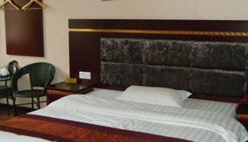 Kamer - HSBC Holiday Inn (Yudu Bus Station Store)