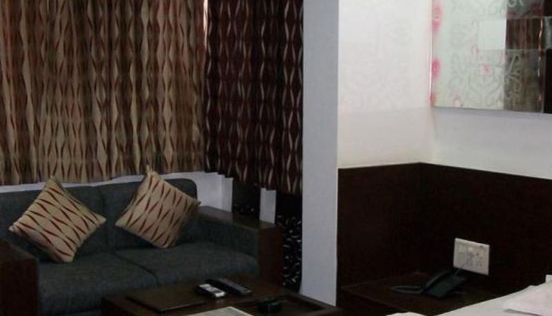 Info - Hotel Palm View Residency