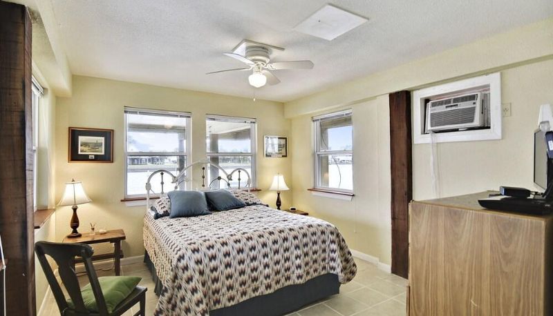 Camera standard - Prager Bay View 3 Bedroom Home