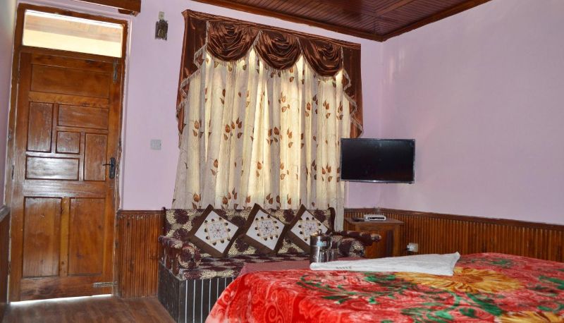 Info - Hotel Chetna