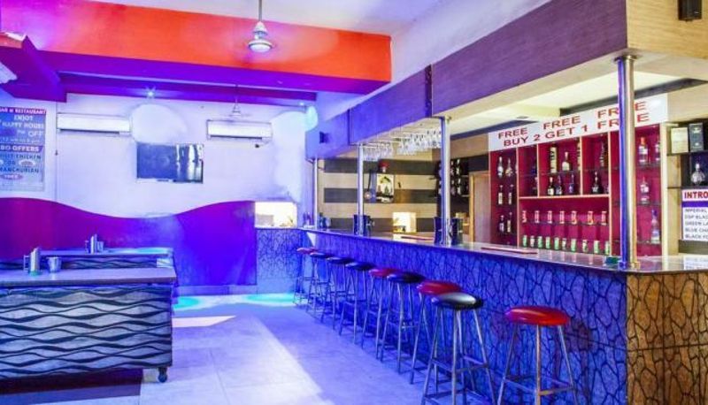 Frühstücksraum innerhalb des Restaurants - Hotel Kanak
