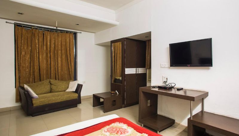 Info - Hotel Crown Plaza