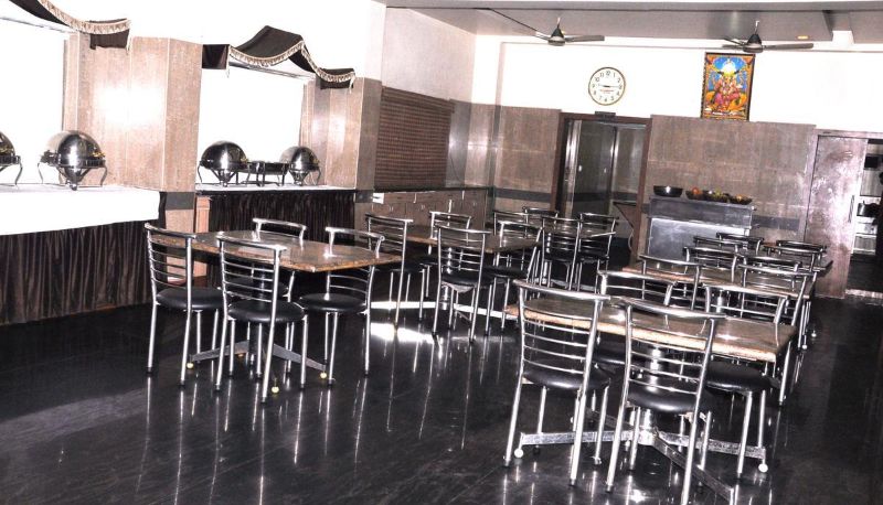 Ontbijtzaal in het restaurant - SivaMurugan Hotels