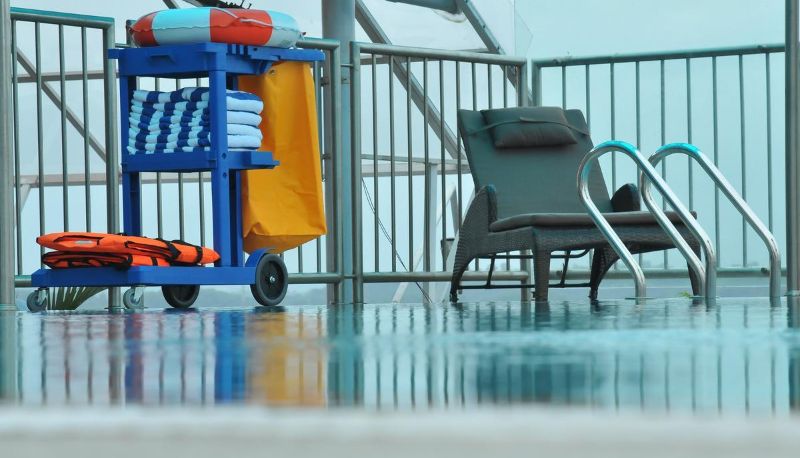 Piscina - THE CHRYSOBERYL HOTEL& CONVENTION CENTRE