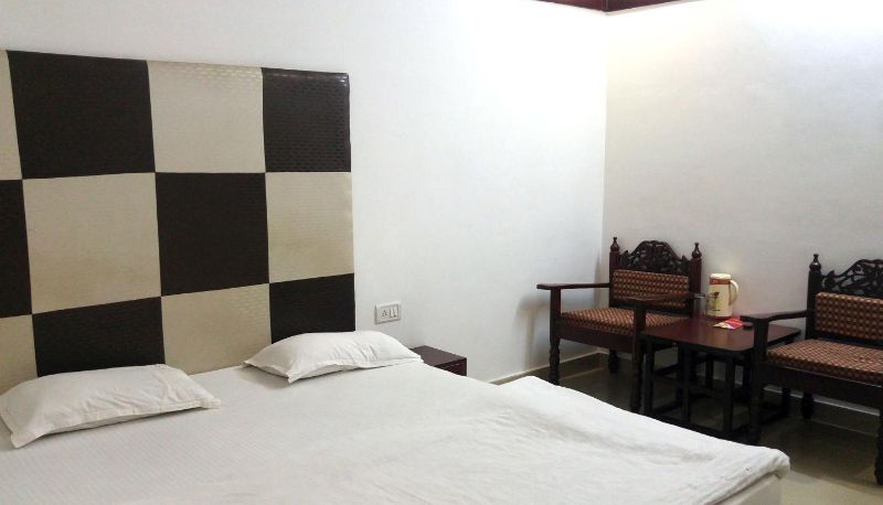 Info - Hotel Surya