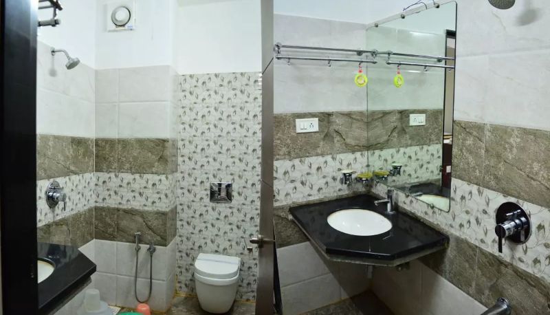 Info - Hotel Maheshwari Avenue