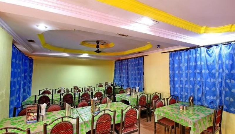 Frühstücksraum innerhalb des Restaurants - Hotel Shiva Palace