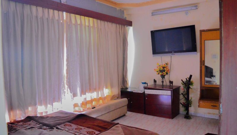 Info - Hotel Shreenath Palace