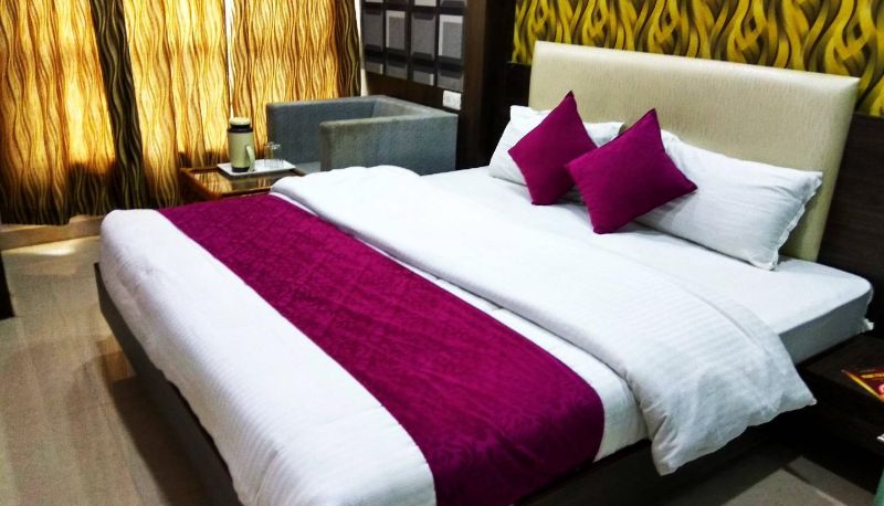 Info - HOTEL AAMANTRAN AVENUE