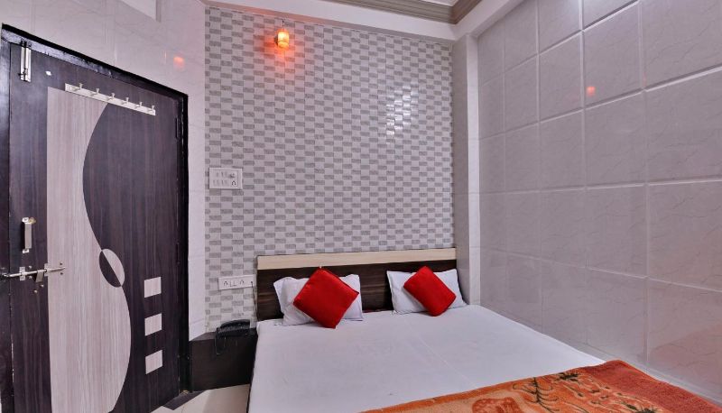 Info - Hotel Neha Palace
