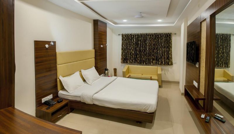 Info - HOTEL KALPANA PALACE