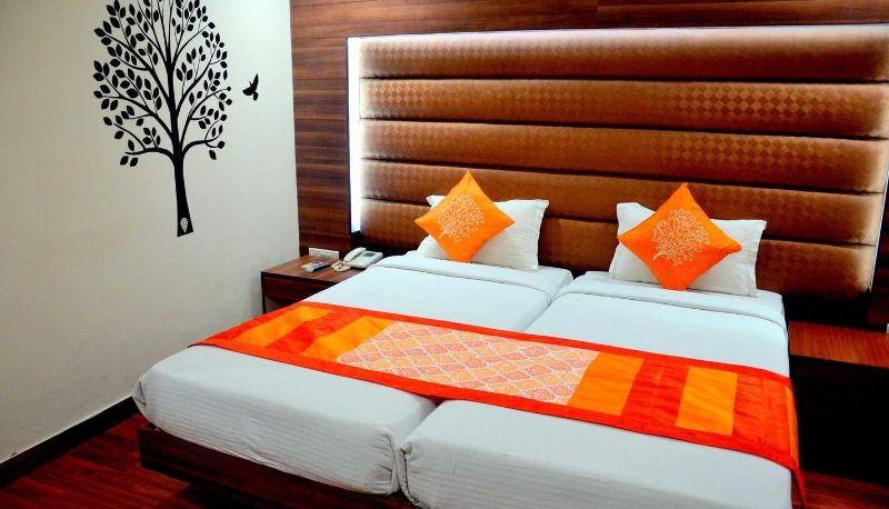 Info - Geetika Galaxy Hotel