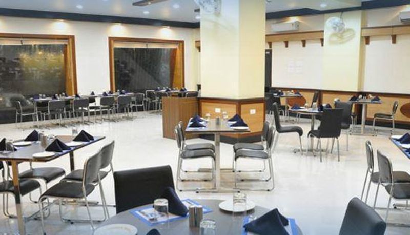 Sala prima colazione all'interno del ristorante - The Regency Inn