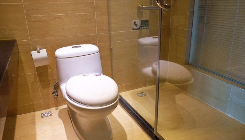 Badezimmer - Kingtime Hotel