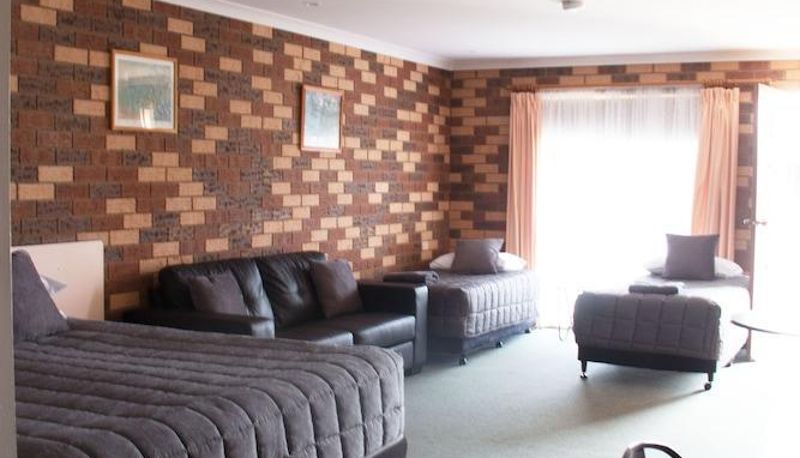 Camera standard - Highway Inn Motel
