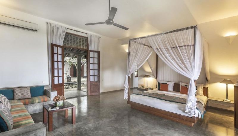 Standardzimmer - The Frangipani Tree By Edwards Collection