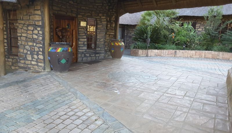 Hall - Lions Rest Country Estate