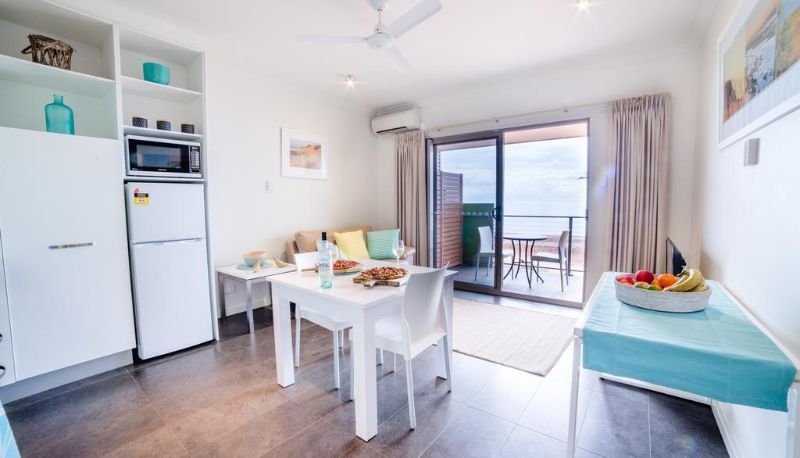 Info - Onslow Beach Resort