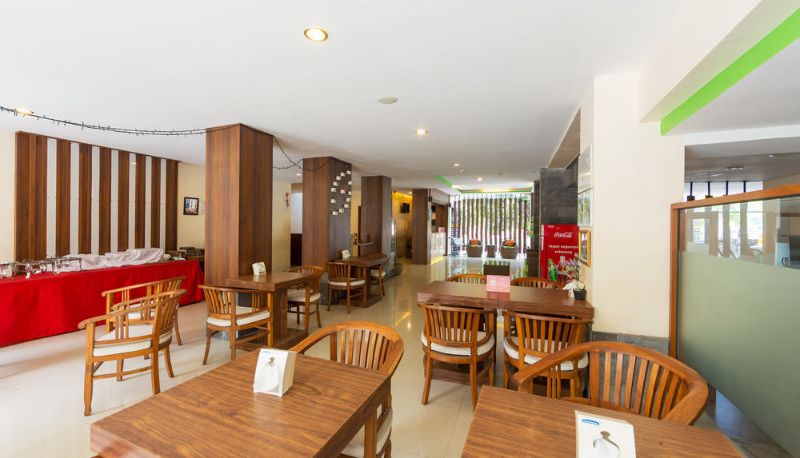 Restaurante - ZEN Rooms Kuta Tuban Suites
