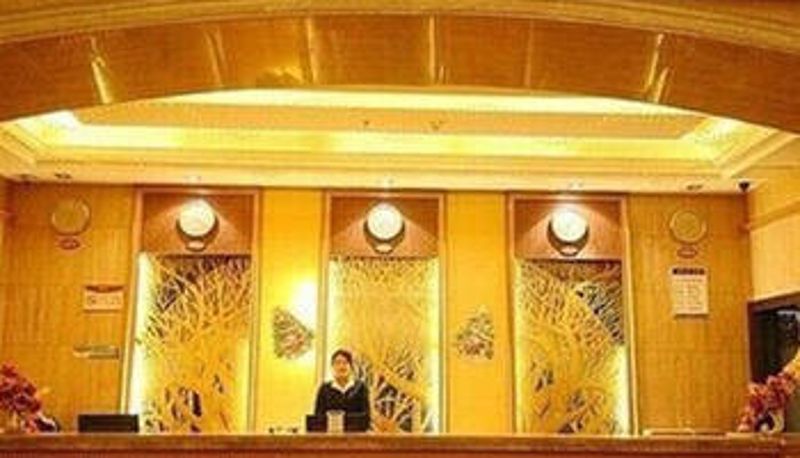 Hal - Jincan Hotel (Changsha Songya Lake Xingsha Subway Station Store)