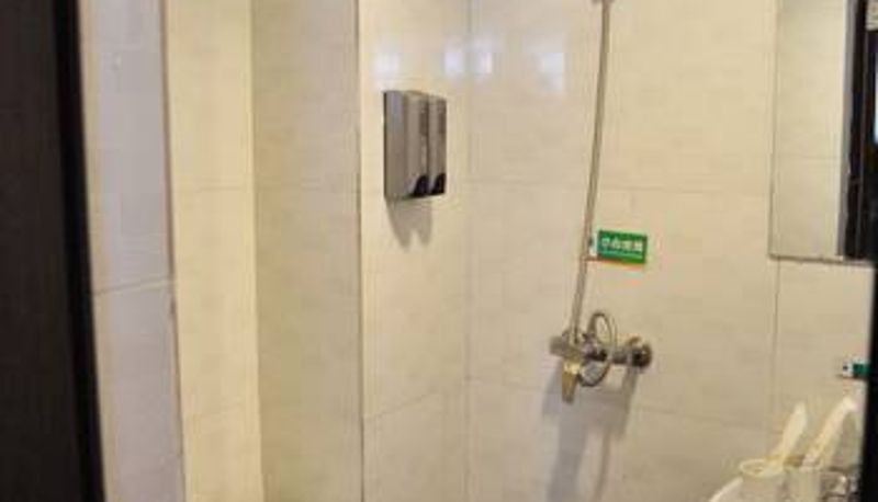Zimmer - Luoyang White-collar Hotel