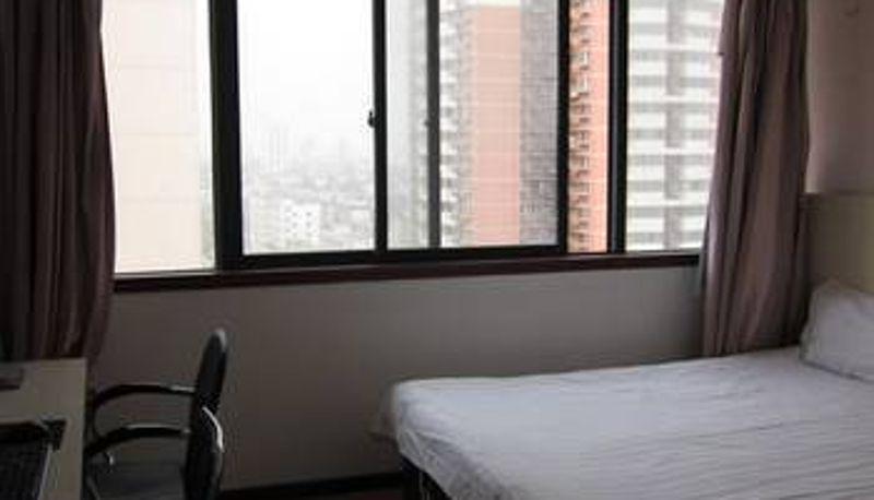 Zimmer - Luoyang White-collar Hotel
