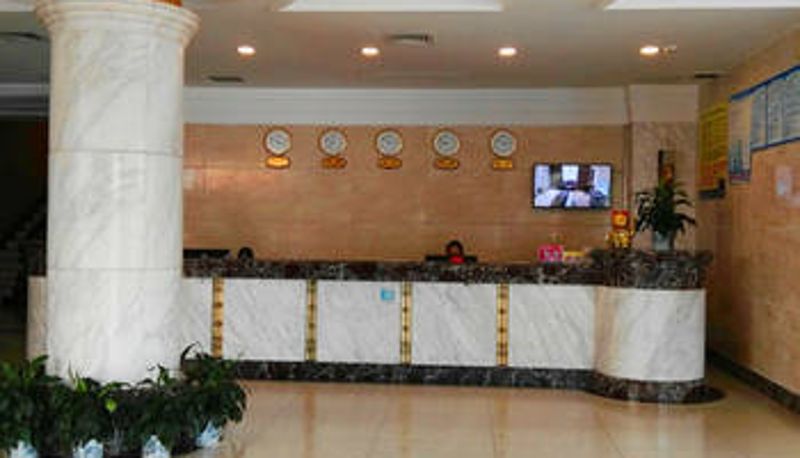 Hall - Baishun Hotel