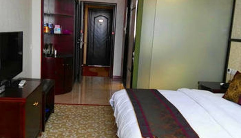 Camera - Baishun Hotel