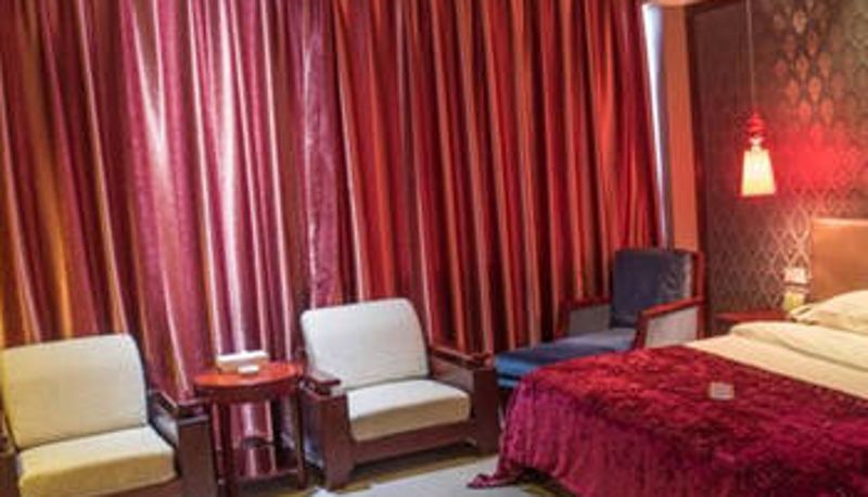 Zimmer - Clover Hotel