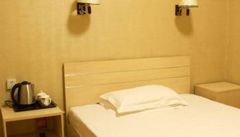 Camera - Jiaozuo Gentleman Hotel - Complimentary Railway Station Pickup