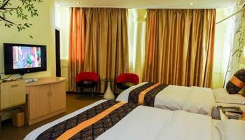 Zimmer - Yulin Jingtong Business Hotel