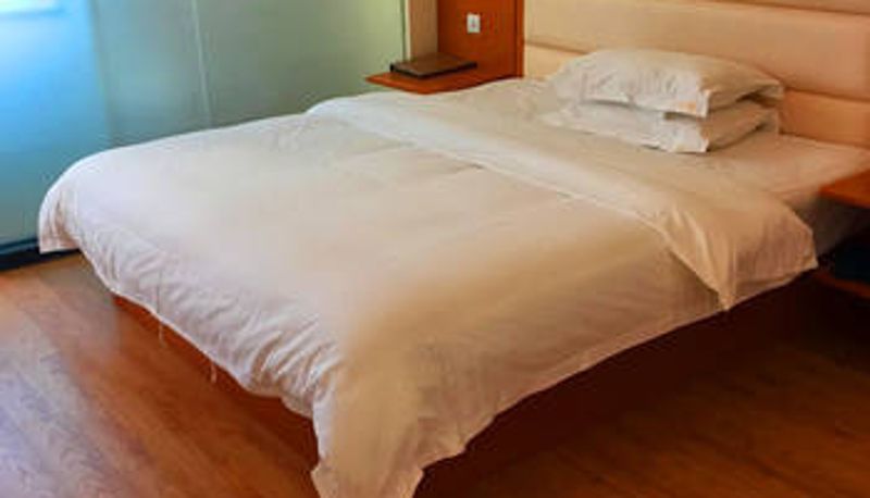 Zimmer - Huahuitong Business Hotel (high-speed railway station store)