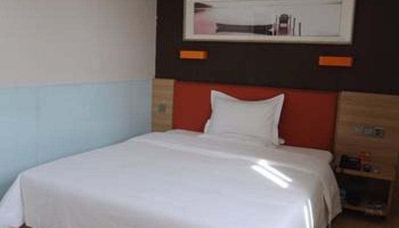 Room - 7 Days Premium (Luoyang Mudan Square Subway Station Store)