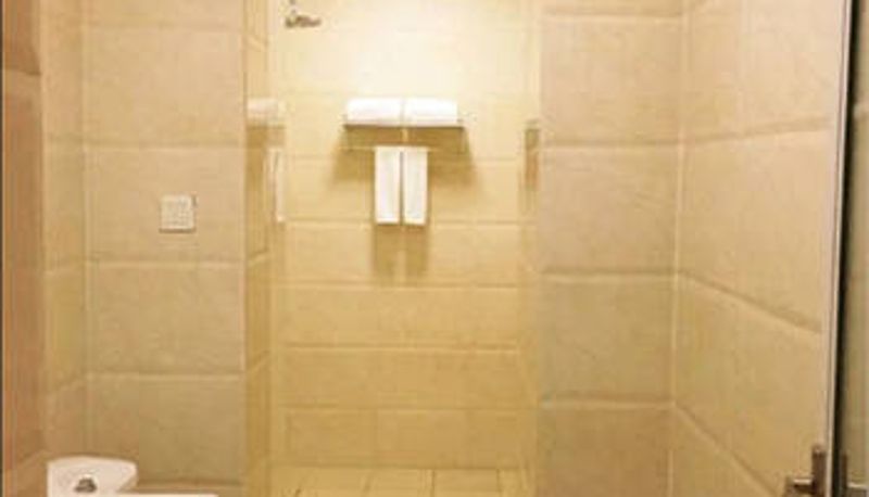 Zimmer - ConocoPhillips Holiday Inn