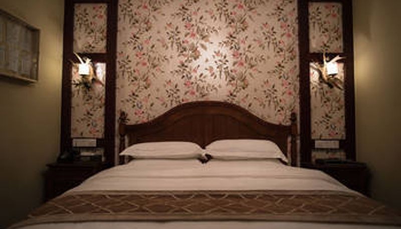 Habitación - REVOLVER HOTEL