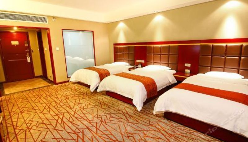 Tripla - Jialong International Hotel