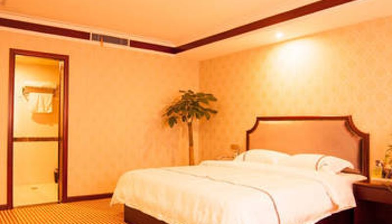 Camera - Jinye Hotel (Yunyang Cultural Plaza Branch)