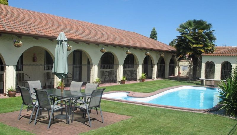 Hotel Außenbreich - Captains Quarters Motor Inn