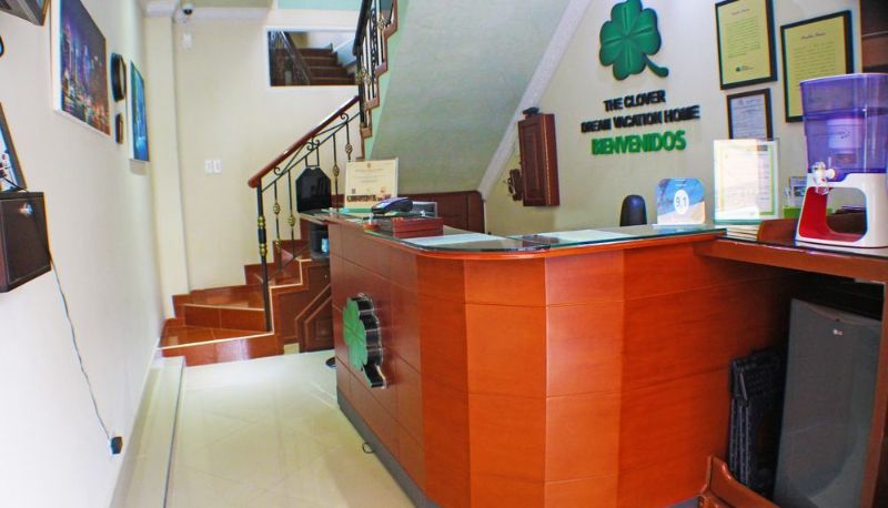 Rezeption - Hotel The Clover Home