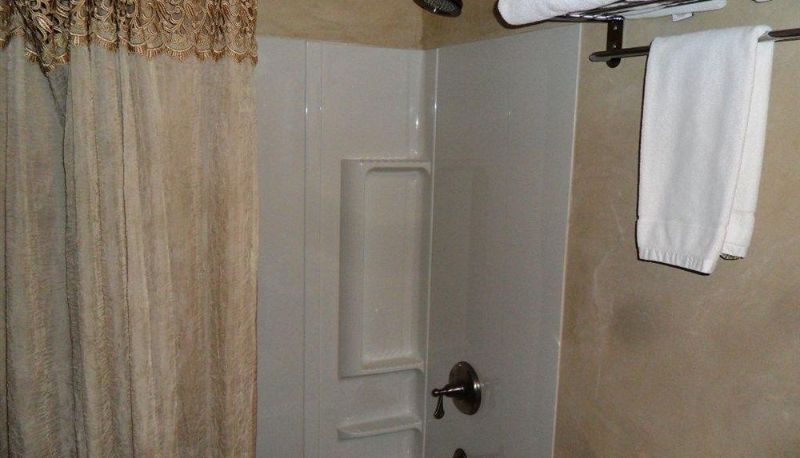 Badezimmer - BackCountry Inn