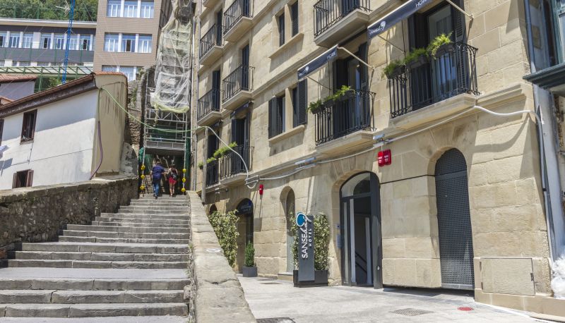 Zona exterior del hotel - SANSEbay Chic Hotel
