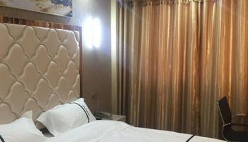 Zimmer - Yijing Business Hotel (Xiaogan Railway Station Branch)