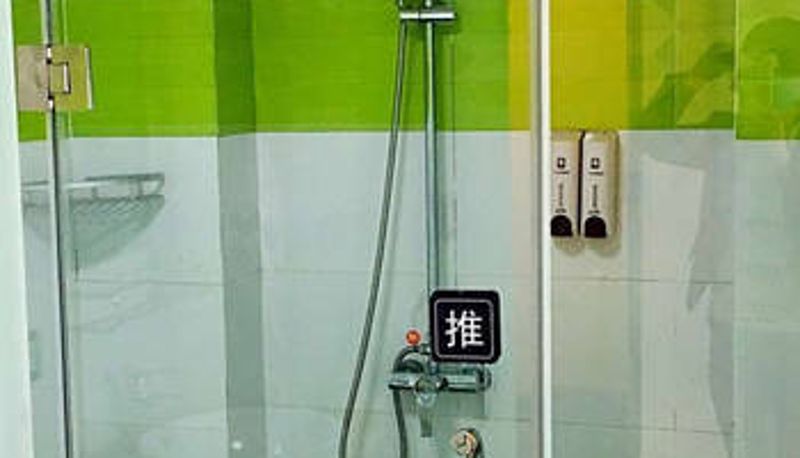 Habitación - 7天连锁酒店(库尔勒客运站店)