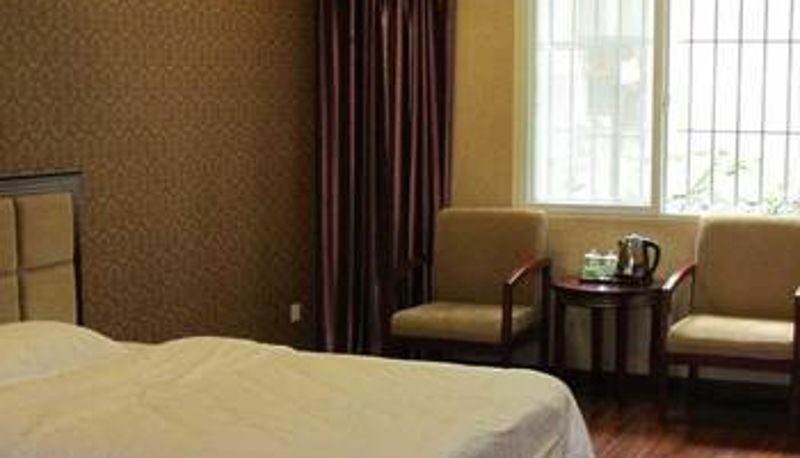 Zimmer - Goston Hotel (Leshan Giant Buddha Scenic Area Store)