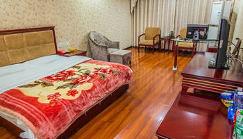 Zimmer - Goston Hotel (Leshan Giant Buddha Scenic Area Store)