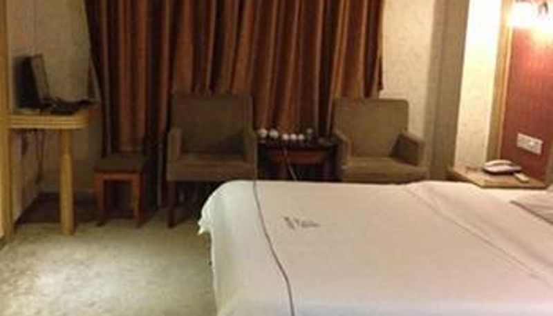 Camera - Southeast Bay · Jiangjing Boutique Hotel (Huidong Overseas Chinese Town Store)
