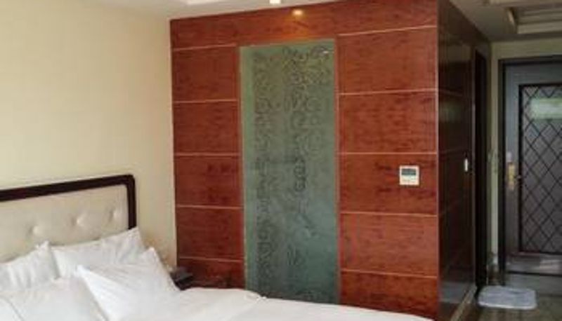 Kamer - Meet Fashion Hotel (Bus Terminal Store)